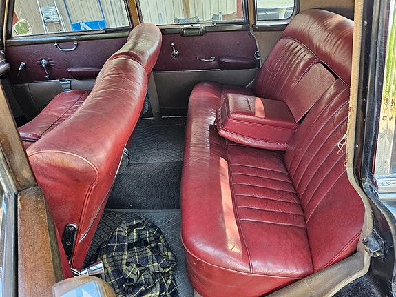Mercedes-Benz 300 B 7 of 24