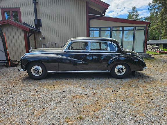 Mercedes-Benz 300 B 5 of 24