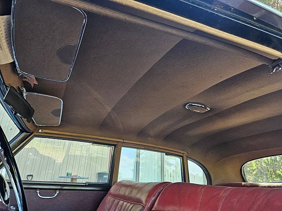 Mercedes-Benz 300 B 14 of 24