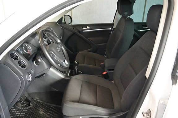 Volkswagen Tiguan 4 of 11