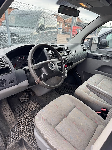 Volkswagen Transporter 4 of 5