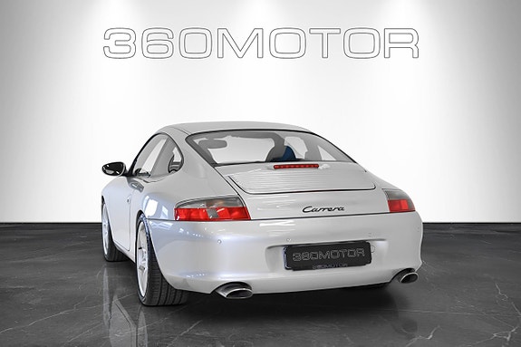 Porsche 911 5 of 9