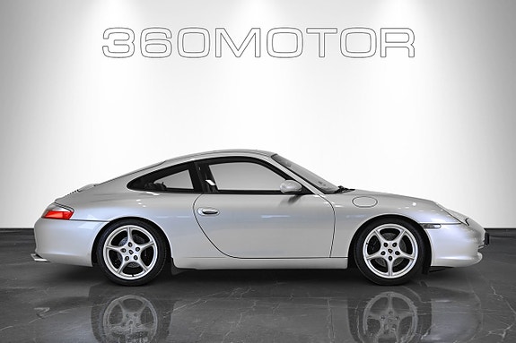 Porsche 911 2 of 9