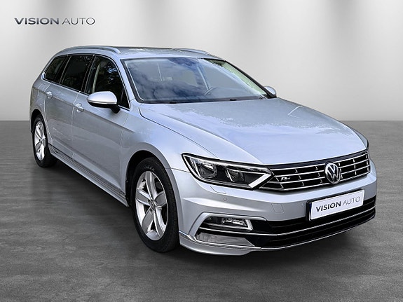 Volkswagen Passat 3 of 26