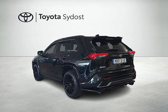 Toyota RAV4 12 of 13