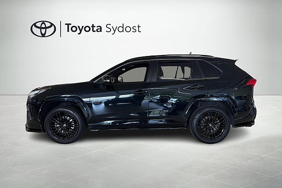 Toyota RAV4 4 of 13