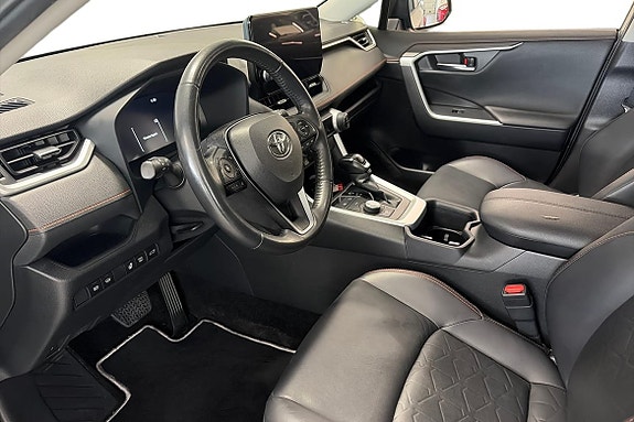 Toyota RAV4 7 of 11