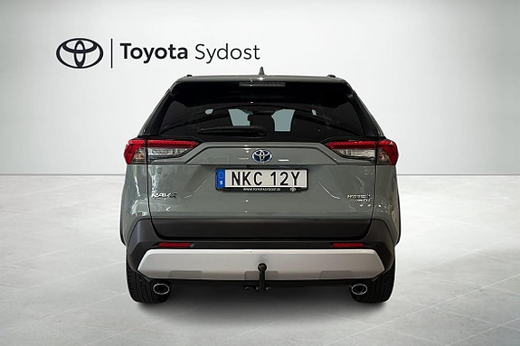 Toyota RAV4 5 of 11