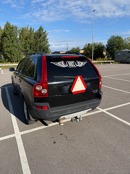 Volvo XC90 4 of 6
