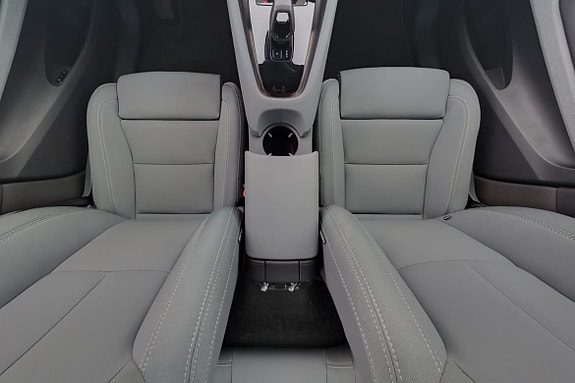 Polestar 2 9 of 18