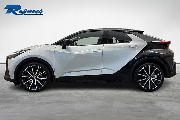 Toyota C-HR 2 of 24