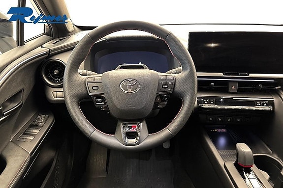Toyota C-HR 11 of 24
