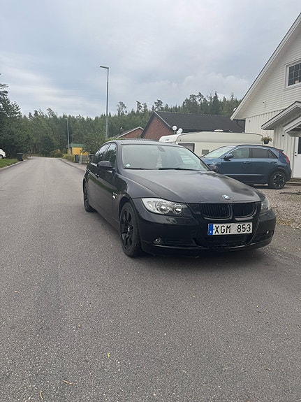 BMW 318i 10 of 19