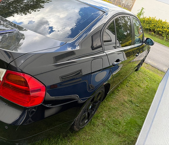 BMW 318i 7 of 19