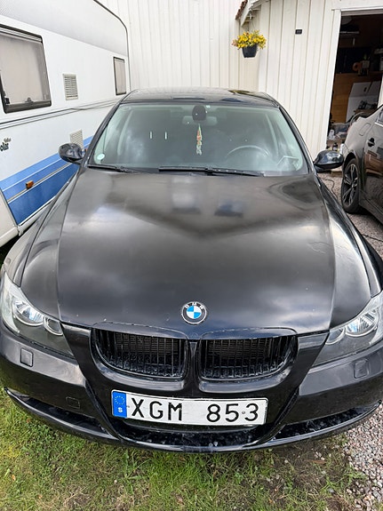BMW 318i 3 of 19
