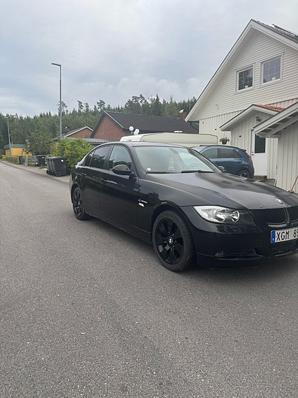 BMW 318i 19 of 19