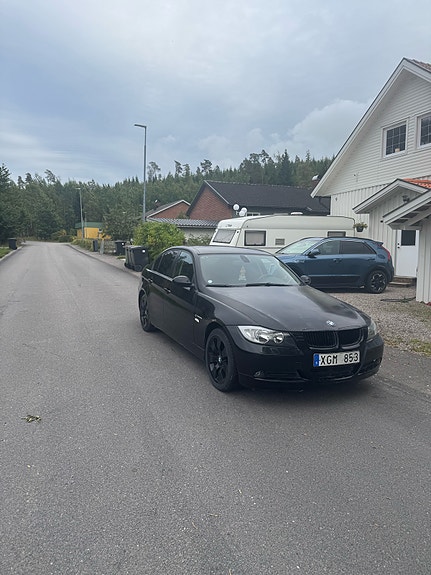 BMW 318i 16 of 19
