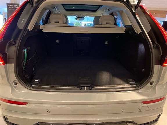 Volvo XC60 13 of 15