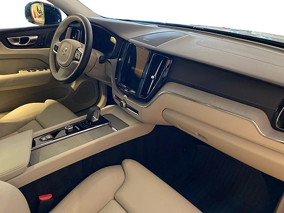 Volvo XC60 4 of 15