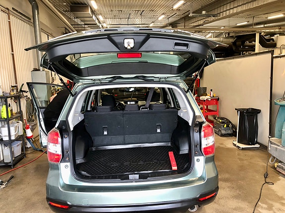 Subaru Forester 3 of 11