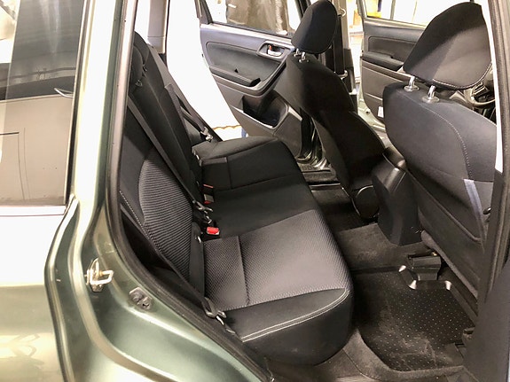 Subaru Forester 5 of 11