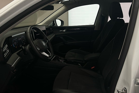 Volkswagen Tiguan 3 of 3
