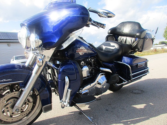 Harley-Davidson Electra Glid Ultra Classic FLHTCUI 5 of 6