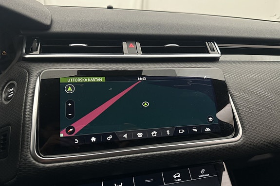 Land Rover Range Rover Velar 15 of 28