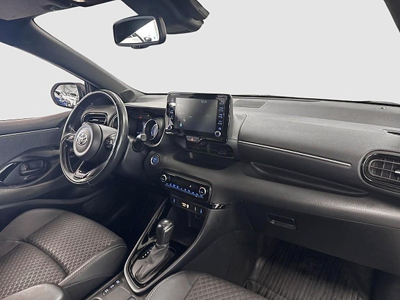 Toyota Yaris 7 of 13