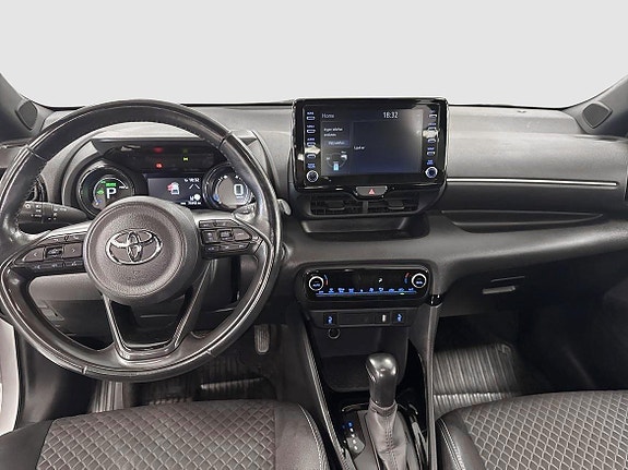 Toyota Yaris 10 of 13