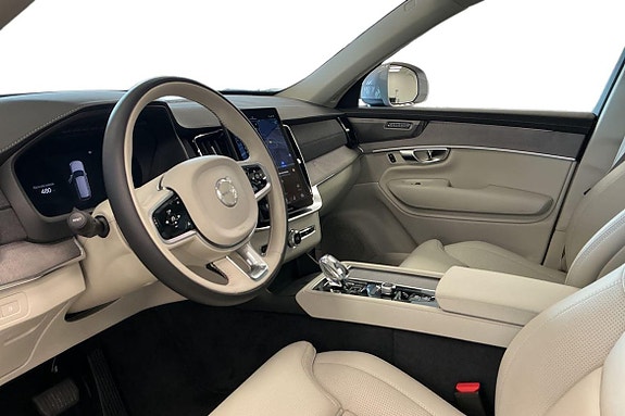Volvo XC90 23 of 30