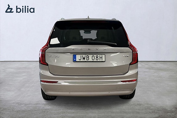 Volvo XC90 16 of 30