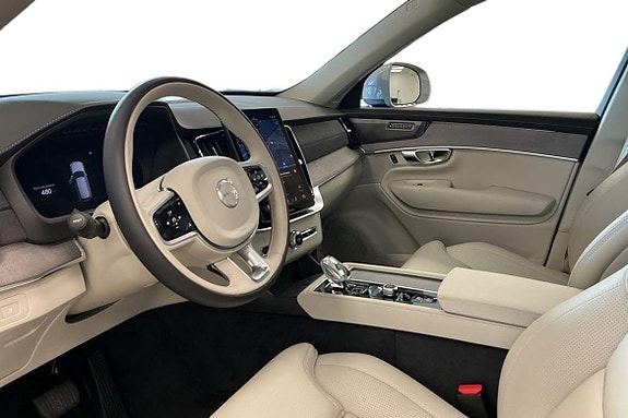 Volvo XC90 27 of 30