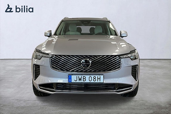 Volvo XC90 12 of 30