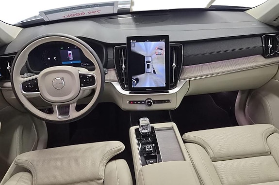 Volvo XC90 20 of 30