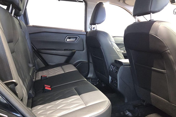 Nissan X-Trail 17 of 30