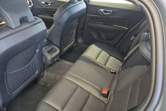 Volvo V60 18 of 22