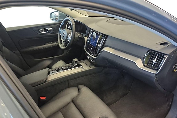 Volvo V60 13 of 22