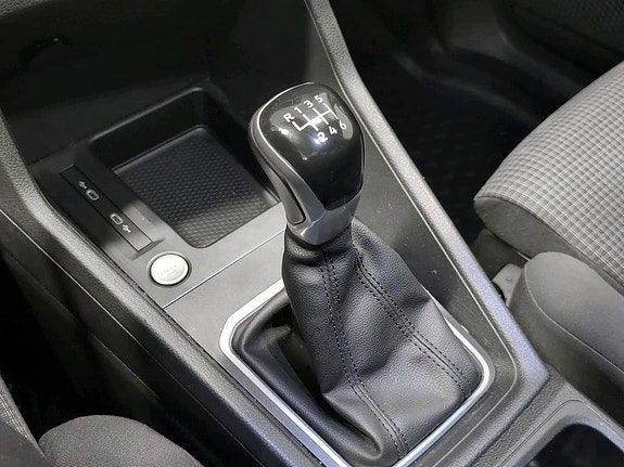 Volkswagen Caddy 13 of 18