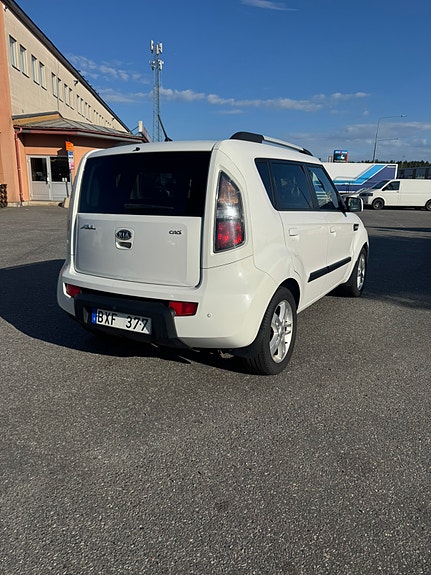 Kia Soul 3 of 5