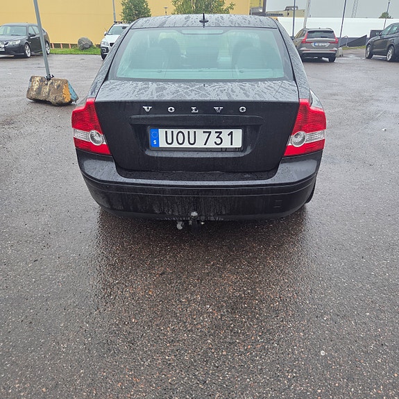 Volvo S40 2 of 6