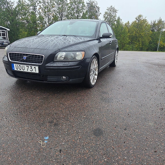 Volvo S40 4 of 6