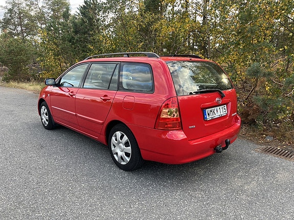 Toyota Corolla 3 of 7