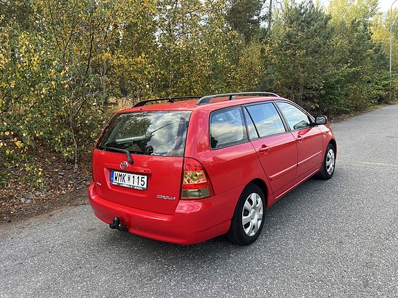 Toyota Corolla 6 of 7