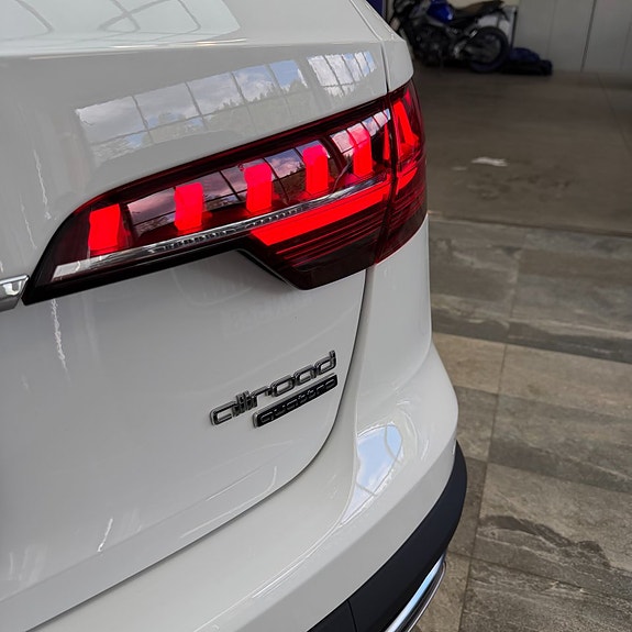 Audi A4 allroad 7 of 13