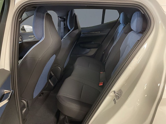 Volvo EX30 9 of 16