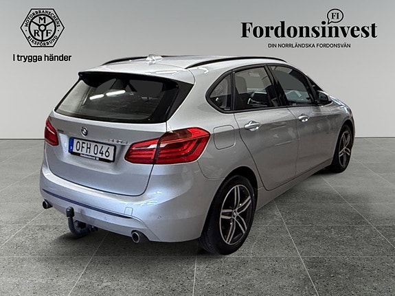 BMW 220d 3 of 16