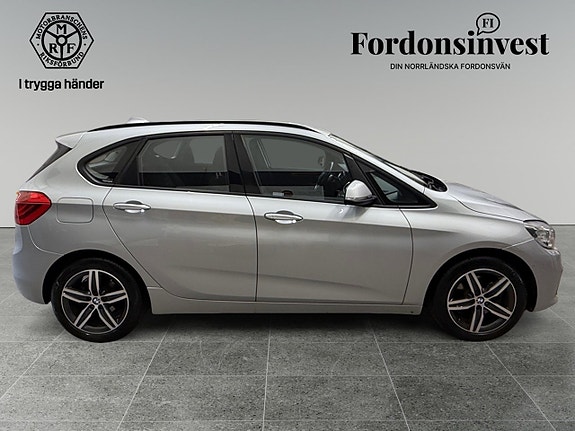 BMW 220d 2 of 16