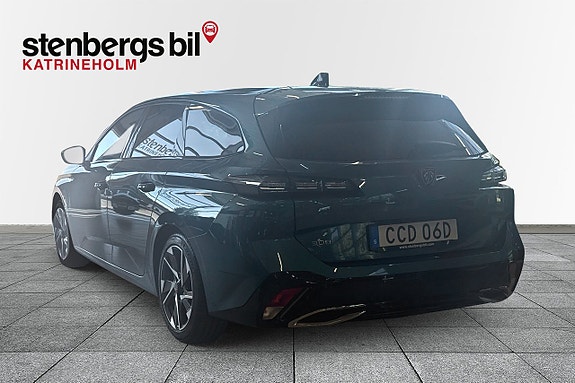 Peugeot 308 SW 2 of 12
