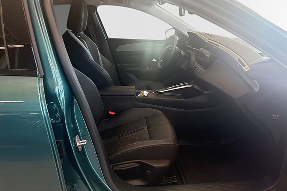 Peugeot 308 SW 6 of 12